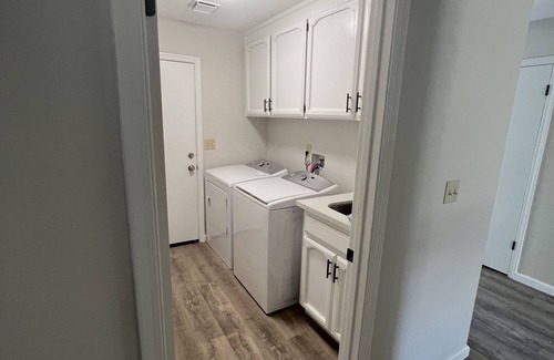 Modesto House | Newly Remodeled 4 bedroom Home 10 minutes away from local hospitals and shopping