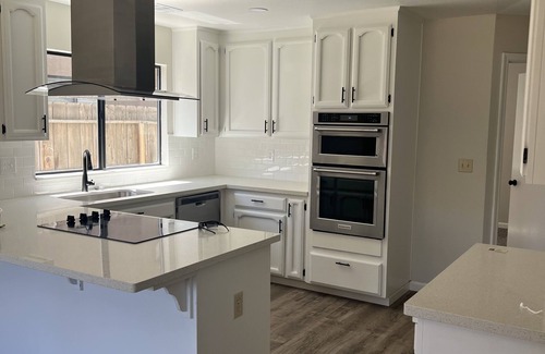 Modesto House | Newly Remodeled 4 bedroom Home 10 minutes away from local hospitals and shopping
