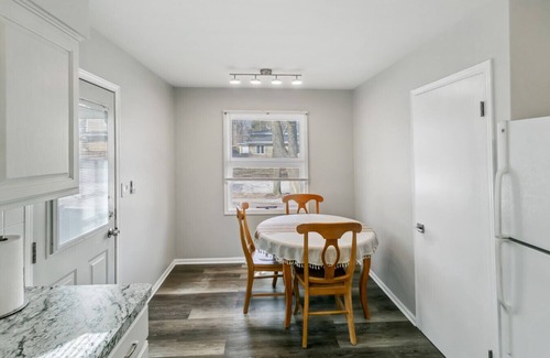 Libertyville House | Newly remodeled 4 bedroom home in DT Libertyville Near Naval Base!