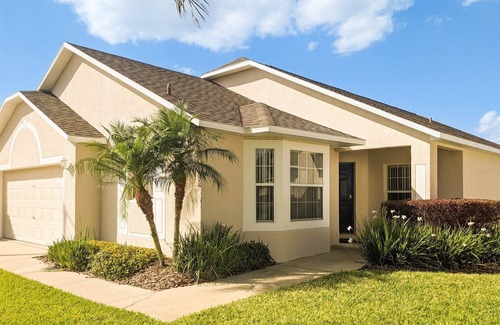 Westbury House | Newly Remodeled - 4bed/3bath Perfectly Located in a Quiet Subdivision