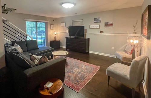 Beaver Shores House | Newly Remodeled 5 bed 3 bath Lake House with lake view and access!