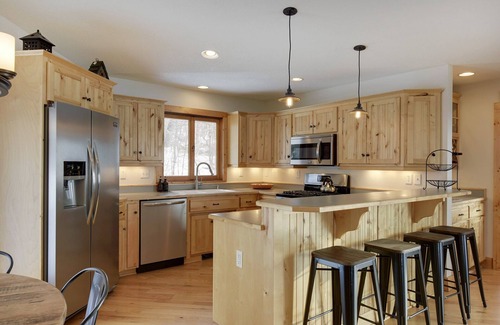 Nisswa Cabin | Newly Remodeled 7 Bedroom Retreat on West Gull Lake