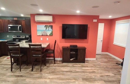 East Side Pioneers House | Newly remodeled "Beach" Themed home that is close to downtown and Mayo Clinic.