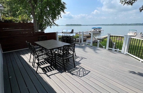 Cayuga House | Newly remodeled Cayuga Cottage with private dock on the sunset bay.