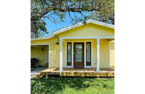 Red Rock Other | Newly Remodeled Country Home Shaded by Giant Oaks