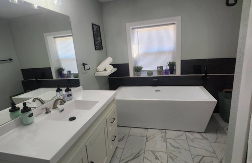 Belle Fourche House | Newly remodeled downstairs getaway located in the Center of the Nation!