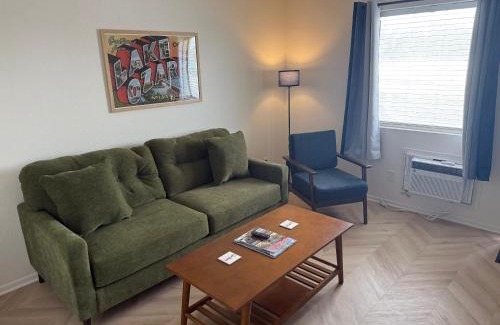 Laurie Apartment | Newly Remodeled Deluxe King Suite