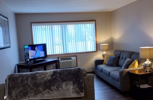Laurel Apartment | Newly Remodeled Fully Furnished Apartment Laurel