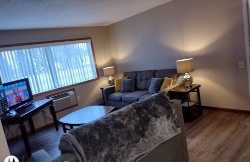 Laurel Apartment | Newly Remodeled Fully Furnished Apartment Laurel