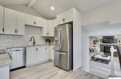 West Omaha House | Newly Remodeled Home - 20 minutes from anywhere in Omaha!
