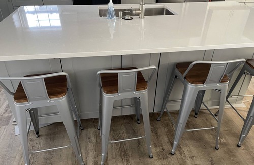 Huron House | Newly remodeled in 2021. Cedar Point, beach access, park, fishing & more!