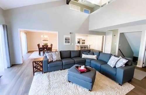 Johnsburg House | Newly Remodeled in Pistakee Bay on the Chain O' Lakes