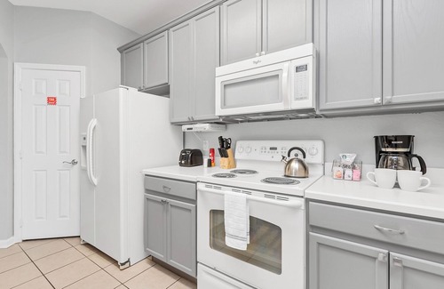 Florida Central Atlantic Coast Condo | Newly Remodeled Lakeview Penthouse, Near Conv. Ctr