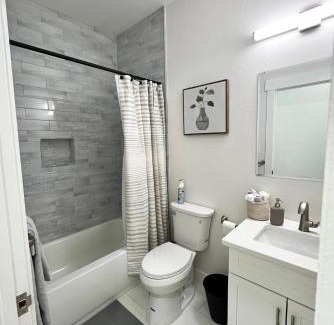 Midvale House | Newly Remodeled Luxury Ski and Relax Retreat