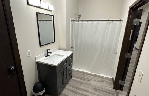 Mattoon Hotel | Newly Remodeled! Mattoon Room: B4 - Queen