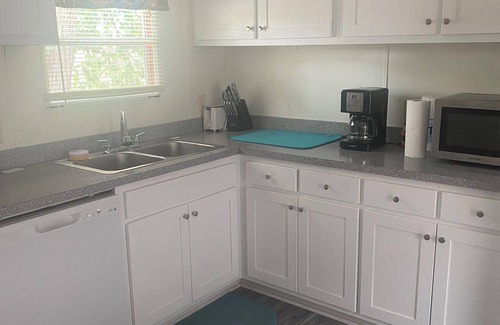 Kimberling City House | Newly remodeled mobile home within walking distance of Table Rock Lake.