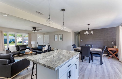 Moline House | Newly Remodeled Moline Ranch Home, Super Clean, 3BR, Great Location