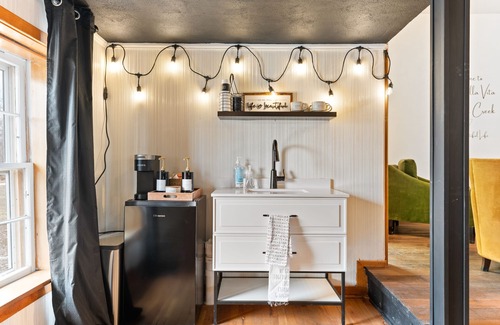 Spearfish House | Newly remodeled property near the creek and downtown!