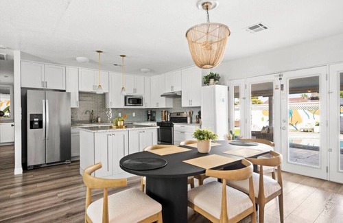 Scottsdale Estates Ten House | Newly Remodeled Retreat w/Heated Pool & Hot Tub!