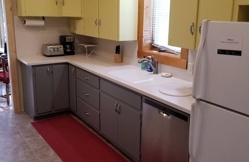 Cody House | Newly remodeled, Steps from Downtown, Family Friendly