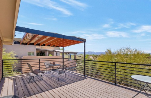 Oracle Foothills Estates Apartment | Newly remodeled suite! Large private deck w/mountain and sweeping sunset views