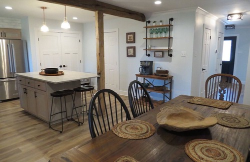 Salado House | Newly remodeled townhouse with easy access to quaint, downtown Salado.