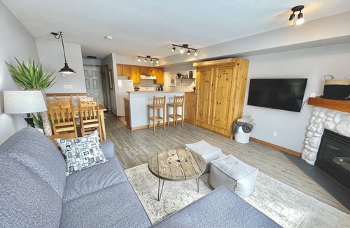 Silver Star Mountain Condo | Newly Renovated Ground Floor Creekside Studio Condo - Pet Friendly too!