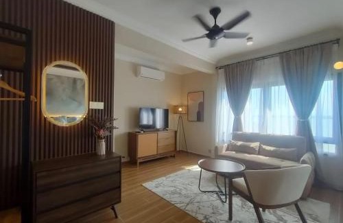 Kuala Teriang Apartment | Newly Renovated Studio w Seaview Balcony