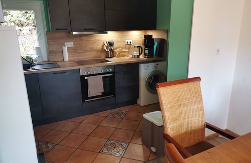 Hoheleye Apartment | Newly renovated vacation home with fully equipped kitchen and fireplace