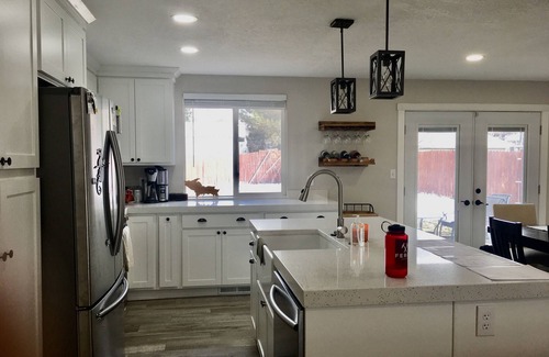 Cottonwood Heights House | Newly renovated house at the base of the canyon