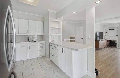 Central Waterfront Condo | NEWLY RENOVATED 1200 SQ FT 2 BEDROOM CONDO ON TORONTO'S DOWNTOWN WATERFRONT!!!