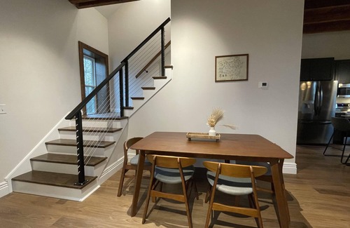 Manheim House | Newly renovated 1800’s one room schoolhouse with modern comforts and a hot tub!