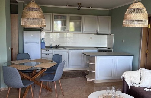 Sveti Vlas Apartment | Newly renovated 2-bedroom, 2-bathroom ground-floor apartment in Sveti Vlas.