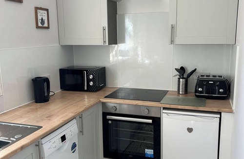 Peterhead Apartment | Newly renovated 2-Bed Apartment in Peterhead