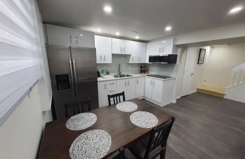 Markham House | Newly renovated 2 Bedroom 2 Bathroom unit