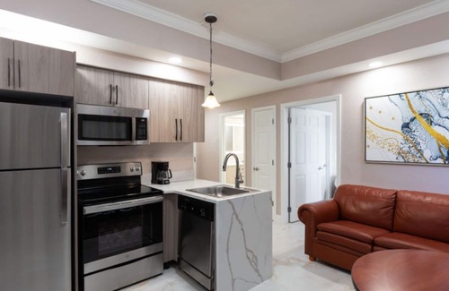 Florida Center Condo | NEWLY RENOVATED*2 Bedroom Resort Condo @ Highrise Walking distance to UNIVERSAL