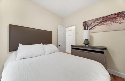 Roxbury Apartment | Newly renovated 2BR1BA Apt at the Boston City