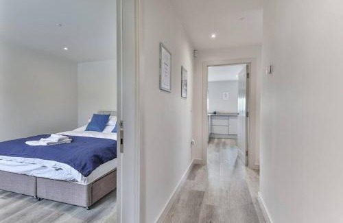 Sheffield Apartment | Newly Renovated 3 Bed 2 Bath Apartment & Parking