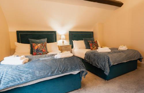 Tarvin House | Newly renovated 3 bed Tarvin home close to Chester -sleeps up to 11