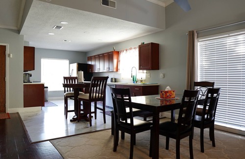 Lakeview Village House | Newly Renovated 3 Bedroom Pool House