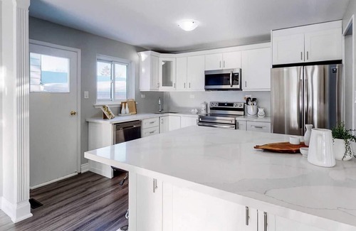 York Regional Municipality House | Newly renovated 4 bedroom and 3 bathroom home