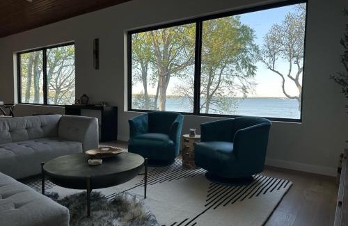 Vinita House | Newly Renovated 4B, 2.5 bath Lakefront home with South Grand Lake Views and dock