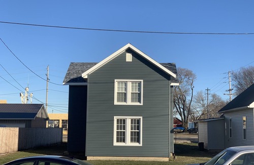 Port Clinton House | Newly renovated 5 min walk to Jet and downtown Port Clinton