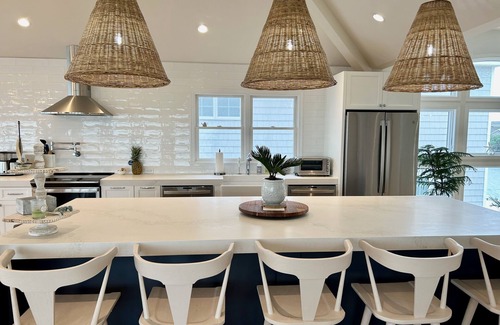 Holgate House | Newly renovated 5BR on private bayfront peninsula