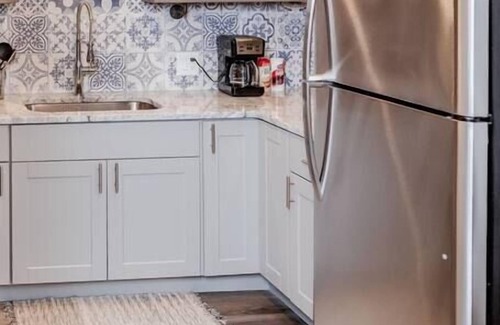 Columbus Apartment | Newly Renovated(A) OSU/Central ❤Near EVERYTHING!