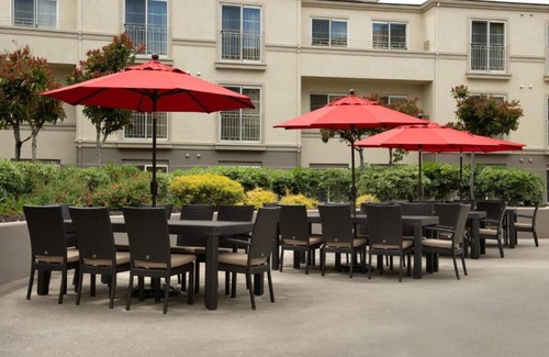 North Los Altos House | Newly Renovated All-Suite Hotel in Palo Alto Near Stanford
