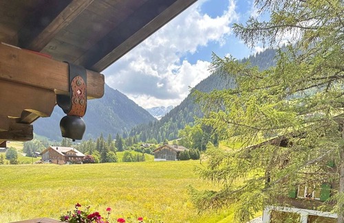 Zweisimmen Nr Gstaad Ski Chalet | Newly-renovated Apt in Wispile Near the Park Hotel
