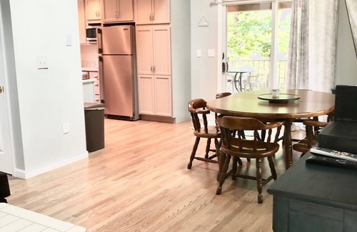Tisbury House | Newly renovated charming modern island home for your relaxing getaway
