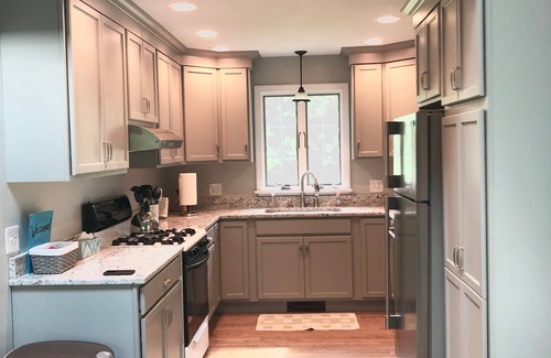 Tisbury House | Newly renovated charming modern island home for your relaxing getaway