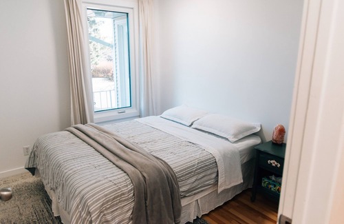 Red Deer House | Newly Renovated City Home | Central Location
